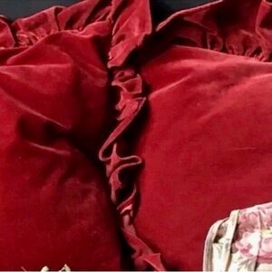 RARE.. Ralph Lauren Velvet Guinevere Ruffled Décor Pillow cover 26”